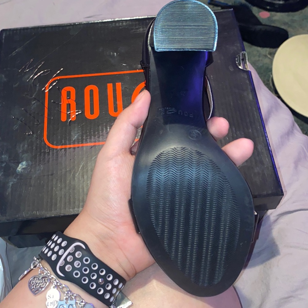 Women shoes - Picture 4 of 4